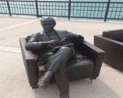 Bob is honored with the statue of his character Bob Hartley in the sculpture park at Chicago's Navy Pier.